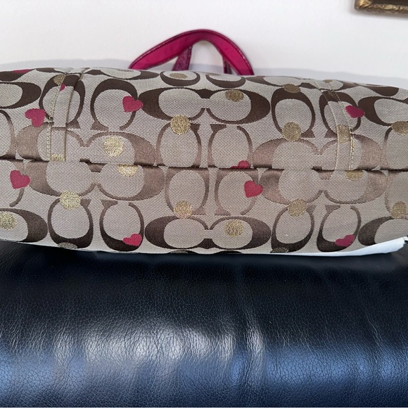 Coach Poppy Laura “Secret Admirer” Heart Glam Tote – Limited Edition ❤️✨ - Picture 10 of 14